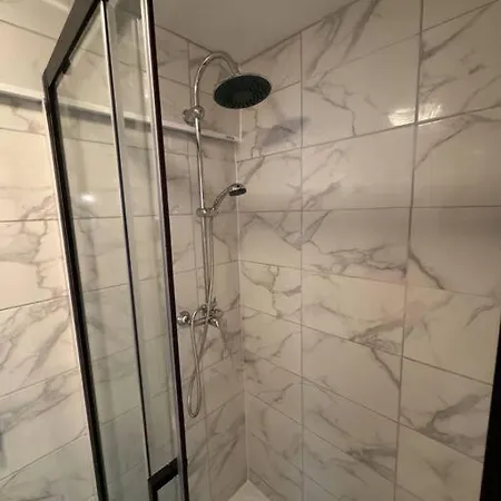 Saint Marc - 1er Etage Cours Apartamento *
